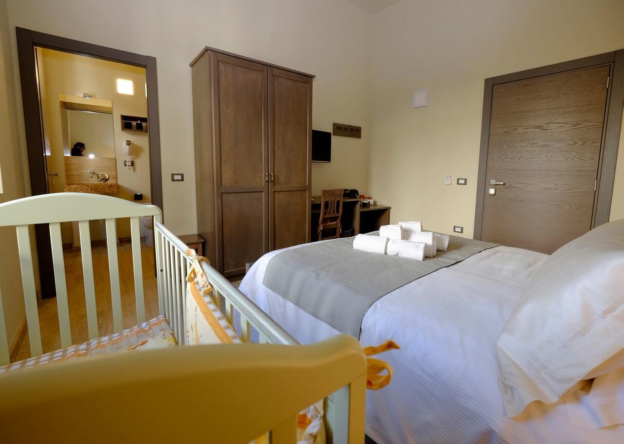 Eos Room And Breakfast Iglesias Exterior photo
